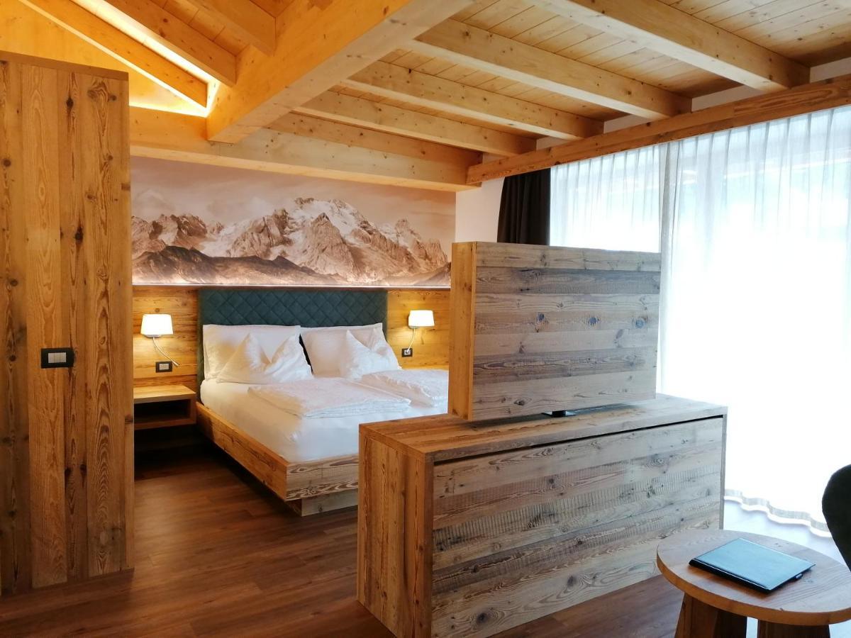 تيزيرو Dolomites B&B - Suites, Apartments And Spa المظهر الخارجي الصورة