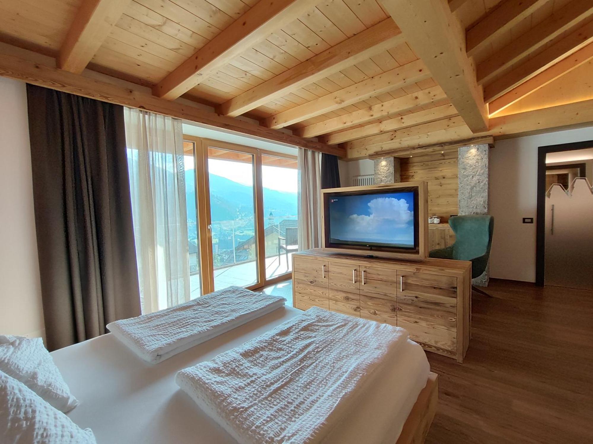 تيزيرو Dolomites B&B - Suites, Apartments And Spa المظهر الخارجي الصورة